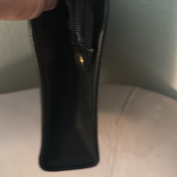 Mario Valentino black Pvc embossed clutch w/gold initial V hardware on front - Picture 4 of 6